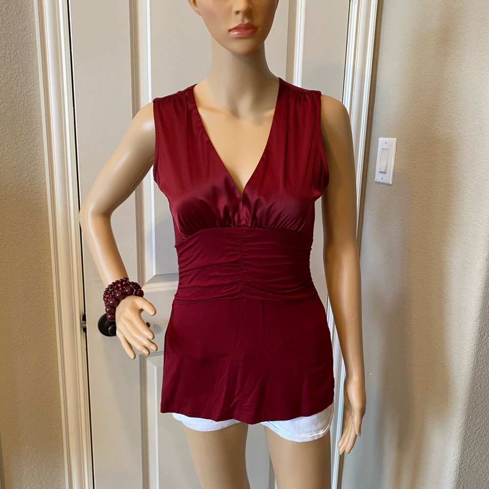 The Limited V-neck Sleeveless Tank top - Small